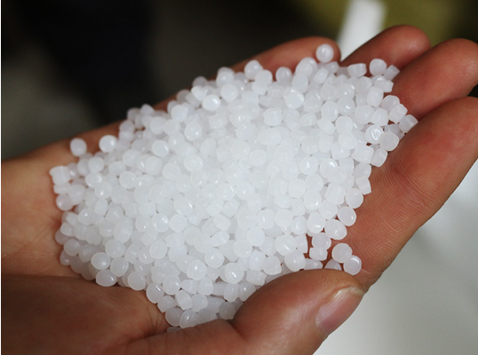 Yantai Double Plastic Industry Co., Ltd. nõuab kvaliteetsete, keskkonnasõbralike ja vastupidavate plastvõrkude loomiseks 100% Virgin HDPE toorainet